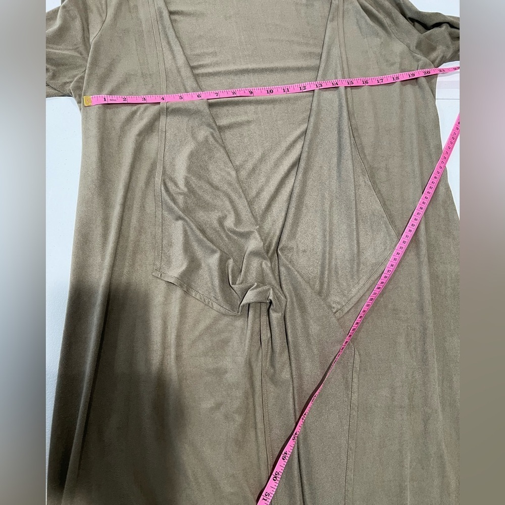 TAHARI Faux Suede Tab Sleeve Draped Cardigan in Basil NWOT - Picture 12 of 12